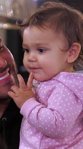 Ronnie calls you from the duck phone trying to sell you a house, wyd? 😂  @realronniemagro #JSFamilyVacation #ronniemagro #dadsoftiktok