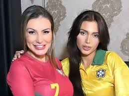 Andressa Urach grava vídeo de sexo com Fernanda Campos, ex-amante de Neymar