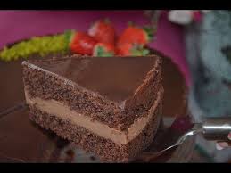 كاتو شوكولا بحشوة البودينغ البارد اللذيذ سهلة التحضير و رائعة للتقديم شي نظم Youtube Food Yummy Food Desserts