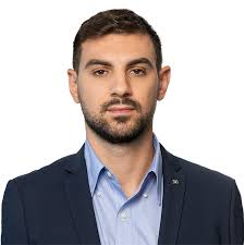 Amir Avneri's Instagram, Twitter & Facebook