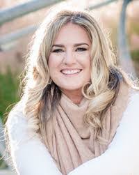 Heather Comer's Instagram, Twitter & Facebook