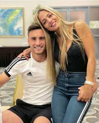 Mateo kovačić destroying great players ▷ mateo kovacic ▷ best dribbling skills ▷ chelsea fc every chelsea fc players wife /girlfriend 2020/2021 | werner, pulisic, havertz, kovacic, abraham. Footballers Wags Kids Nicolas Tagliafico And His Girlfriend Caro Pic
