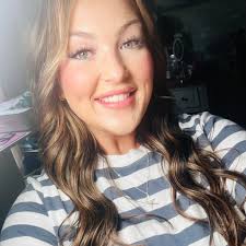 How to design a shared girls room with bunk beds and soft tones?