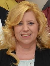 Lauren Linker's Instagram, Twitter & Facebook