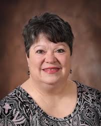 Lori Samples's Instagram, Twitter & Facebook