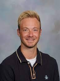 Wallace Devries's Instagram, Twitter & Facebook