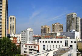 Dans une résidence sécurisée au calme, un appartement type 2 pièces de 37,22 m² comprenant une entrée, 1 séjour, 1 chambre, 1 cuisine indépendante avec fenêtre, 1 salle de bains avec wc. Location Paris 13eme Arrondissement Pour Vos Vacances Avec Iha