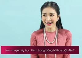 Làm sao có ai dám chấp nhận yêu một người con gái có hình xăm tên người yêu cũ. Hoa Minzy Gay Ä'á» Máº·t Khi He Lá»™ Chuyá»‡n Tinh Cáº£m Vá»›i Báº¡n Trai Ä'áº¡i Gia