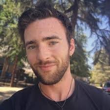 Eric Angelo's Instagram, Twitter & Facebook