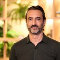 Daniel Spinelli's Instagram, Twitter & Facebook