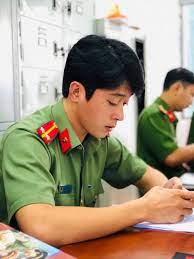Vẻ đẹp trai của anh công nhân, nông dân trong bộ ảnh nghệ thuật dưới đây sẽ khiến nhiều người thích thú. 1001 Hinh áº£nh Cong An Ä'áº¹p Trai Hot Nháº¥t Máº¡ng Xa Há»™i