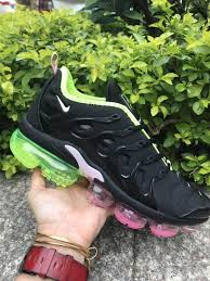 Nike Vapormax Plus Black Green Pink Sneaker Stockerz In 2020 Nike Air Max Nike Pink Sneakers