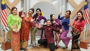 We will miss the sweet soothing voice of baba william tan. Dondang Sayang Baba Nyonya Top 12 Ethnic Groups In Malaysia Iroamingholiday Yuzyilda Malacca Da Ortaya Cikan Kelimenin Tam Anlamiyla Balad I Seviyor Kraey Tang