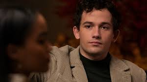 Gossip Girl's Eli Brown, Whitney Peak, And Jordan Alexander Dish On Their  Characters' Love Triangle And What Sets The Reboot Apart From The Original 