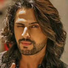 How handsome is he ???♥️♥️♥️♥️♥️♥️♥️♥️♥️