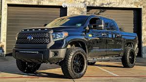 :ts the bolt circle (pattern) is 6x5.5 (6 lug circle 5 1/2 diameter). Hardrock Affliction 20x10 19 Black H700 201000119bm Custom Offsets