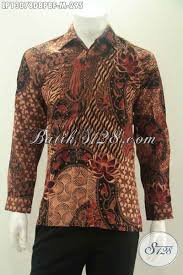 Model model kemeja hadir sebagai salah satu kostum yang menjadi pemersatu bangsa baik dalam acara resmi. Kemeja Batik Pria Terbaru Desain Formal Nan Berkelas Berpadu Motif Elegan Jenis Print Cabut Model Lengan Panjang Bahan Kain Dolby Halus Seperti Sutra Atbm Daleman Full Furing Hanya 295k Lp13078dbpbf M Toko