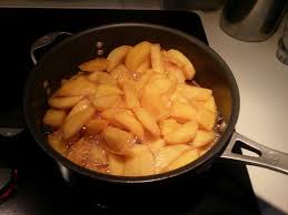 This applesauce recipe is so simple (only 5 ingredients), uses up all of . The Pioneer Woman S Applesauce