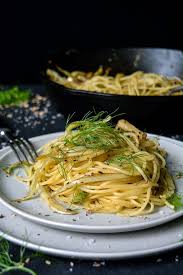 Spaghetti With Pan Roasted Fennel Meike Peters Eat In My Kitchen Fennel Recipes Tasty Pasta Roasted Fennel