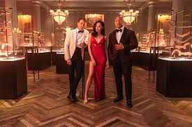 However, the march 2021 report has now been confirmed as a complete hoax. Dwayne Johnson Gal Gadot Ryan Reynolds Starrer Red Notice To Premiere On Netflix On November 12 2021 Bollywood News Global Circulate