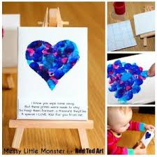 Homemade valentines not only make the perfect keepsake for the grandparents or mommy and daddy, but they can be so much fun to make. Valentine S Cards For Preschoolers To Make Red Ted Art Make Crafting With Kids Easy Fun