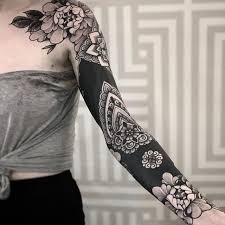 Ornamental Tattoo Artist Jack Peppiette An Ornamental Tattoo Artist Jack Peppiette Was Continue Black Sleeve Tattoo Black Tattoo Cover Up Solid Black Tattoo