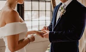 Courthouse Weddings 12 Simple Ideas For Your Wedding Dress