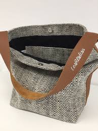 Sac Bandouliere En Toile Chinee Et Cuir Fauve Sac Seau Tissu Natte Ecru Noir Porte Epaule Cuir Sac Shopper S En 2020 Sac Seau Sac Bandouliere Cuir Sac Bandouliere