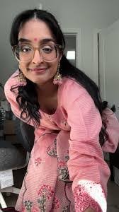 Keri Dahl's Instagram, Twitter & Facebook