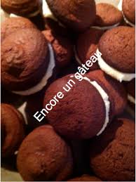 Whoopies Chocolat Creme Vanille Recette Sur Www Encoreungateau Com Recette Biscuit Biscuits Moelleux Recette Biscuit De Noel