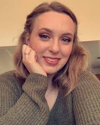 Loren Gardner's Instagram, Twitter & Facebook