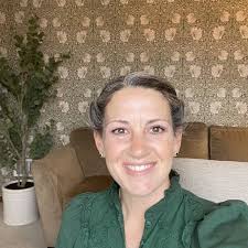 Lisa (Baranski) Lapin