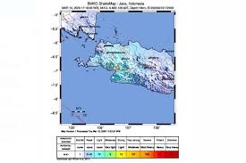 Aplikasi info gempa bumi terkini ini berisi tentang informasi gempa bumi terkini dan perkiraan cuaca yang terjadi di seluruh wilayah indonesia, dengan aplikasi gempa bumi ini anda dapat mengetahui informasi waktu, lokasi, dan wilayah yang terjadi gempa bumi secara langsung. Gempa Magnitudo 5 0 Kedalaman 10 Km Guncang Sukabumi Ini Update Kondisi Terkini Halaman All Kompas Com