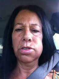 Shari Coombs's Instagram, Twitter & Facebook