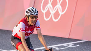 Dutch cyclist annemiek van vleuten was in the final stages of sunday's olympic road race when she lost control and flipped her bike around a corner. Wpdcijg2leu84m