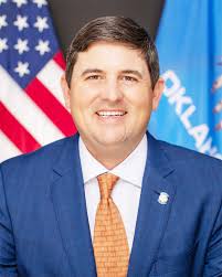 A new Oklahoma law clarifies definition of service animals and sets  penalties for misrepresentation. Oklahoma has passed House Bill 1178 into  law, formally defining what qualifies as a service animal and cracking