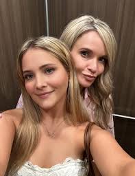 💐Happiest 19th Birthday to my Sweet Girl. You are an absolute dream; I  don't know what I did so right in my life for God to gift you to me, but I