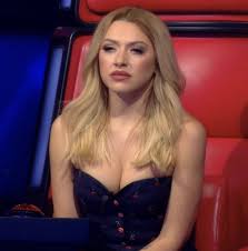 Küçük bir yol, sıfır tolerans, prenses, düm tek tek (crazy for you), aşk dediğin, geliyorum yanına, nerdesin aşkım? Pin On Hadise