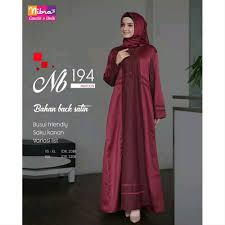 Akan tetapi, sangat berbeda dengan model gamis dari nagita slavina sebagai artis cantik yang justru memilih material bahan dari kain brokat untuk esain baju gamisnya. Gamis Satin Nusagates
