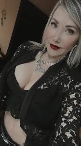 Isabel Araiza (@isabelaraiza45)