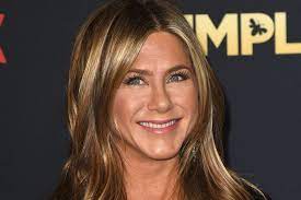Jennifer aniston is known for playing rachel green on 'friends,' but she's also appeared in dozens of movies. Latest Jennifer Aniston Movie Murder Mystery Breaks Netflix Records With Biggest Ever Opening Weekend Wales Online