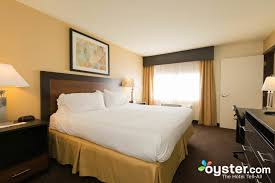 +603 7802 5200 join ihg rewards club not an ihg® rewards club member? Holiday Inn Express Hotel Suites Branson 76 Central The Family Suite At The Holiday Inn Express Hotel Suites Branson 76 Central Oyster Com Hotel Photos