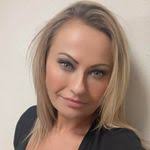 Agi Akins's Instagram, Twitter & Facebook