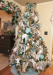 Black And White Christmas Tree Ideas Pin By Nedda Rimmington Lisi On Christmas Trees And Toppers Elegant Christmas Trees Turquoise Christmas Tree Christmas Tree Inspiration