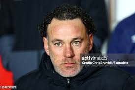 498 fotos e imágenes de alta resolución de Chris Colon