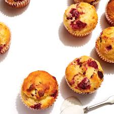 Muffins Aux Framboises Et Aux Canneberges Ricardo Recipe Kid Desserts Dessert Recipes Healthy Sweets