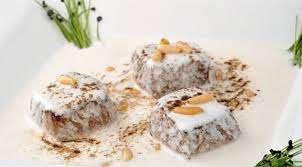 أرمان باللبن من الوصفات التقليدية في المطبخ الحلبي وهو عبارة عن اللبن الزبادي المطبوخ مع اللحم يقدم مع الكبة أو مع الأرز بجانب الص Syrian Food Food Arabic Food