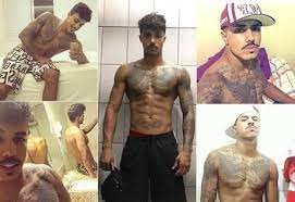 Provided to youtube by wm brazil corpo sensual · mc kevinho · tyga corpo sensual ℗ 2020 warner music brasil ltda. Resultado De Imagem Para Mc Livinho As Melhores Fotos Mc Livinho Mc Livinho Sem Camisa Homens Tatuados