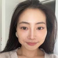 Lisa Sasaki's Instagram, Twitter & Facebook