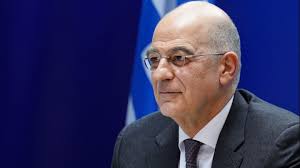 Είναι απόφοιτος του κολλεγίου αθηνών και αριστούχος της νομικής σχολής του πανεπιστημίου αθηνών. Qf2yjj Swvztwm
